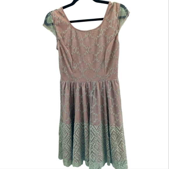 Pins and Needles Cream Metallic Lace over Rust Dress-Urban Outfitters Size 2 EUC - Picture 2 of 5